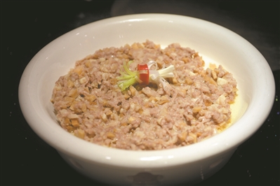 头菜蒸肉饼做法_蒸菜做法头肉饼视频_蒸菜做法头肉饼怎么做