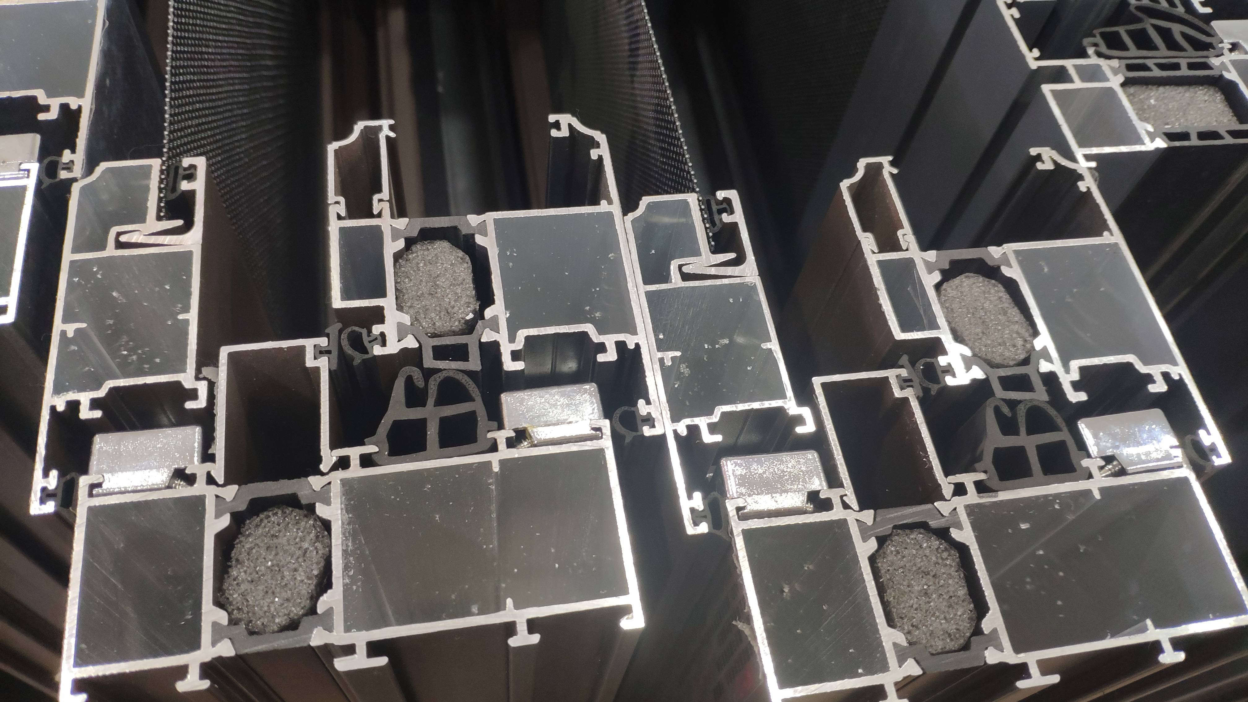 合金隔热铝窗断桥施工空间要求_铝合金隔热断桥门窗制作视频_铝合金中空隔热断桥窗 施工标准