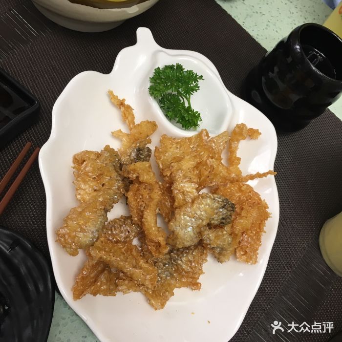 龙趸鱼是深海鱼吗_龙趸鱼蓝色肉_一种鱼龙趸