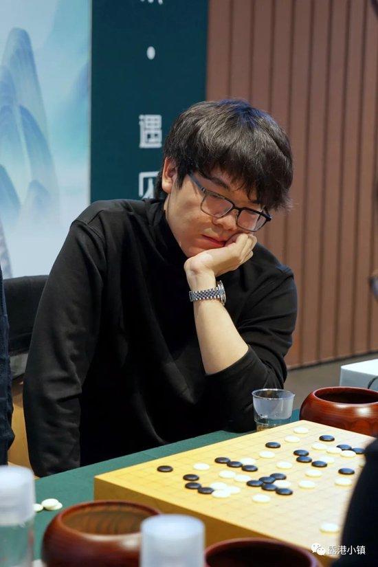 浙江围棋总教练蓝天简历_蓝天围棋_丽水山泉杯围棋赛 柯洁组合对阵蓝天组合