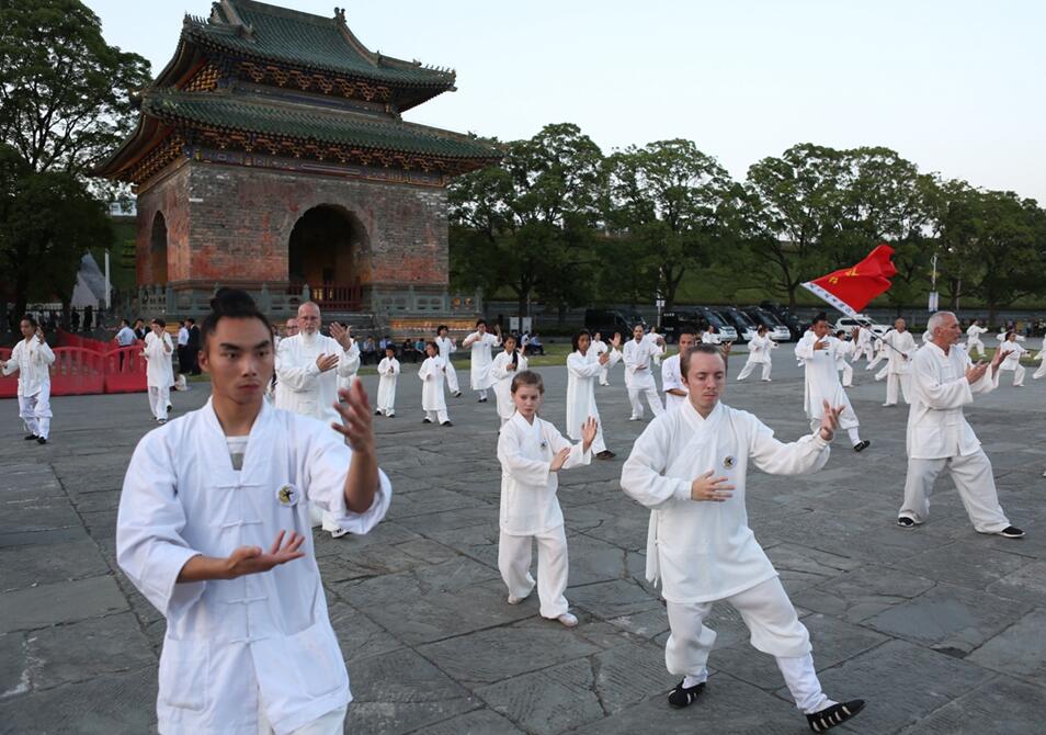 武当太极功夫团_武当太极视频_世界武当太极大会丨太极功夫惊艳全场